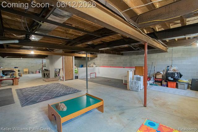 9795 Lambs Road, Wales, MI 48027