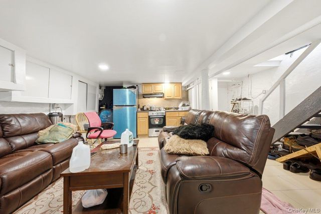 3159 Villa Avenue, Bronx, NY 10468