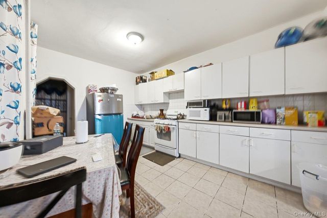 3159 Villa Avenue, Bronx, NY 10468