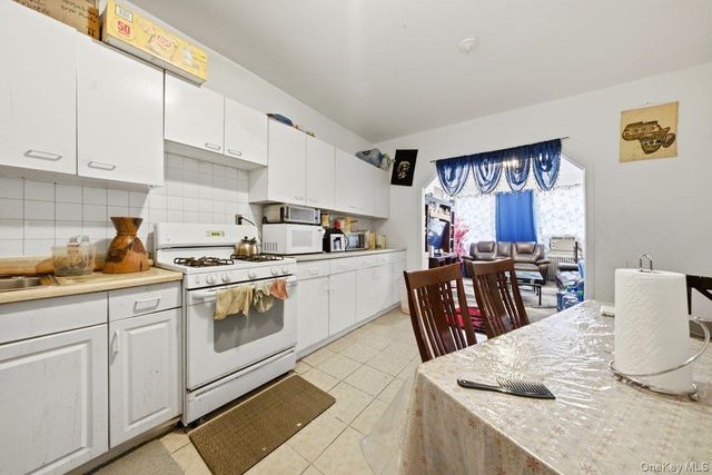 3159 Villa Avenue, Bronx, NY 10468