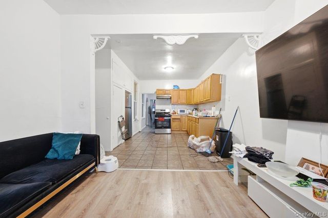 3159 Villa Avenue, Bronx, NY 10468