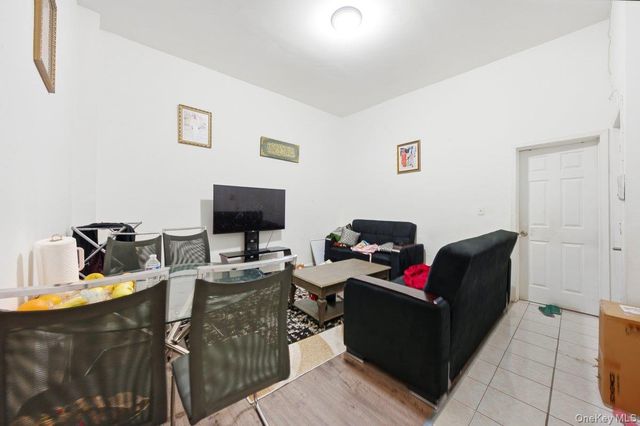 3159 Villa Avenue, Bronx, NY 10468