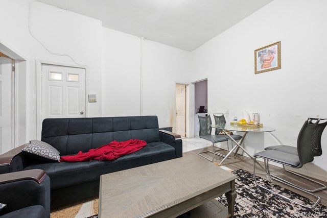 3159 Villa Avenue, Bronx, NY 10468
