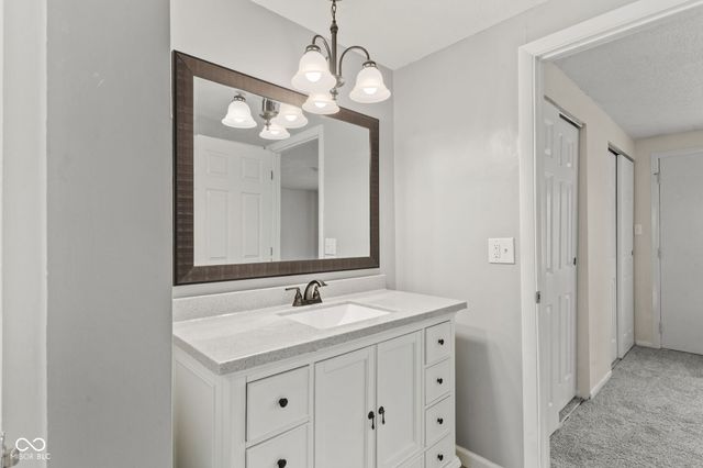 968 Greenwood Trail W, Greenwood, IN 46142