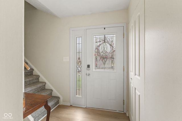 968 Greenwood Trail W, Greenwood, IN 46142