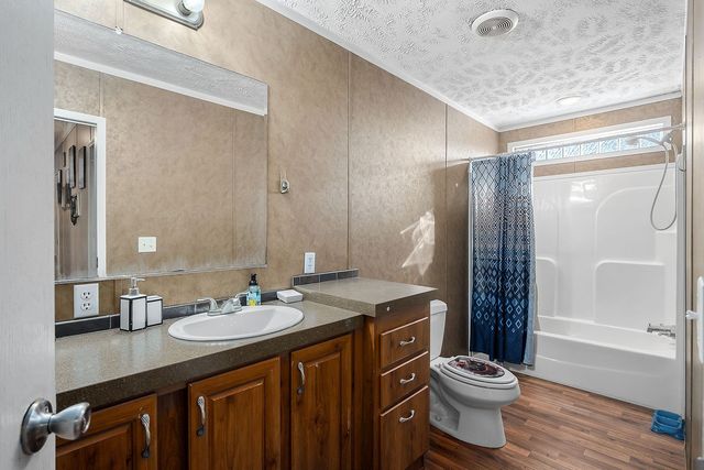 1363 Laws Rd, Mcminnville, TN 37110