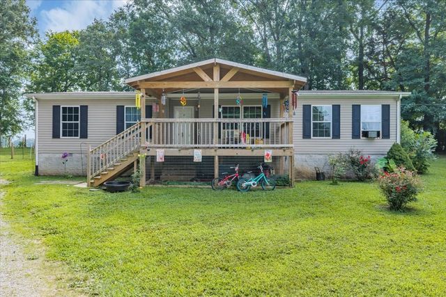 1363 Laws Rd, Mcminnville, TN 37110