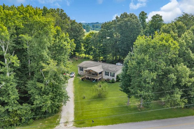 1363 Laws Rd, Mcminnville, TN 37110