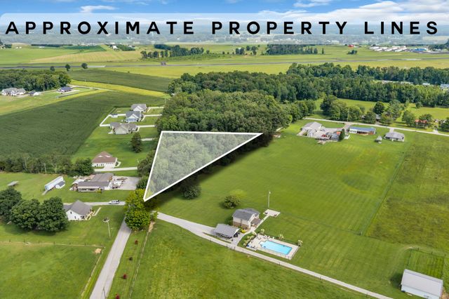 1363 Laws Rd, Mcminnville, TN 37110
