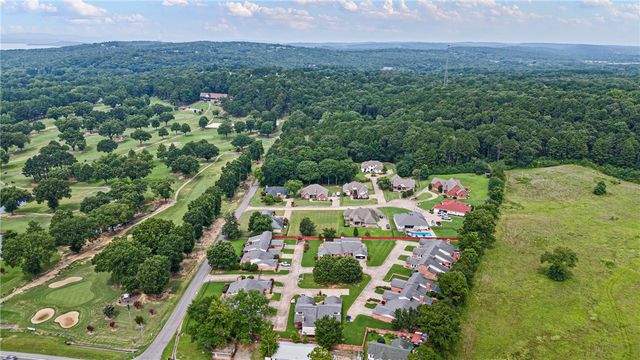 54 Club Road Village, Dover, AR 72837
