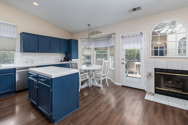 2671 Dennis Avenue, Fresno, CA 93611