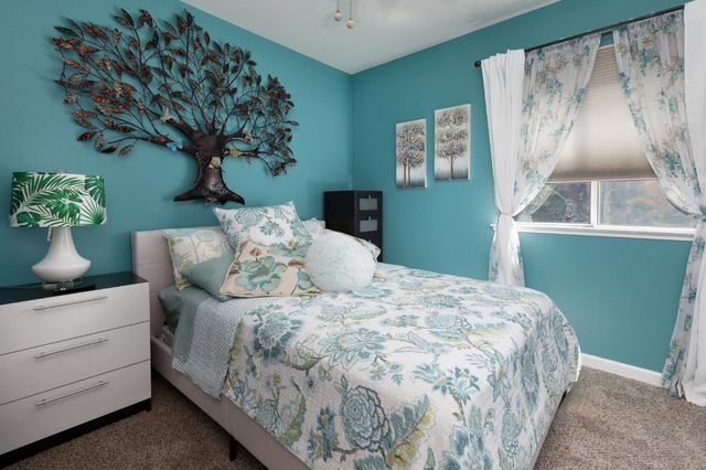 2671 Dennis Avenue, Fresno, CA 93611