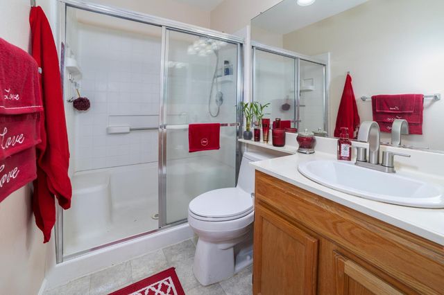 2671 Dennis Avenue, Fresno, CA 93611