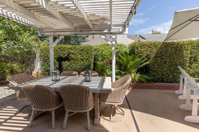 2671 Dennis Avenue, Fresno, CA 93611