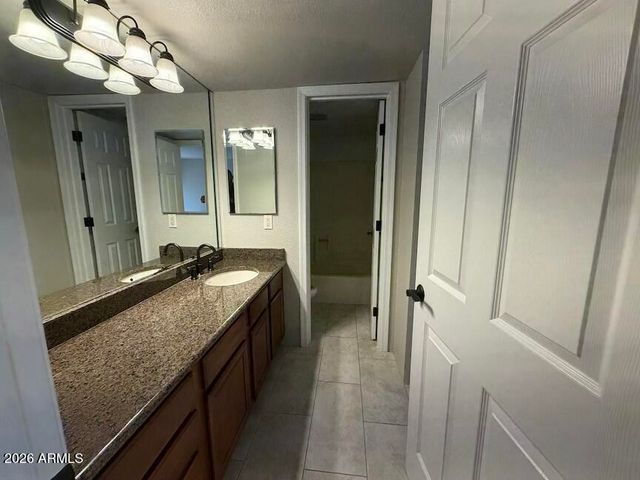 8500 E INDIAN SCHOOL Road 119, Scottsdale, AZ 85251