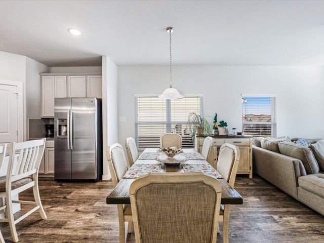 2105 Paxton Way, Denton, TX 76209