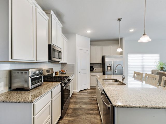 2105 Paxton Way, Denton, TX 76209