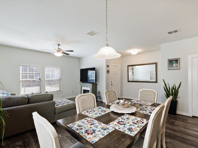 2105 Paxton Way, Denton, TX 76209