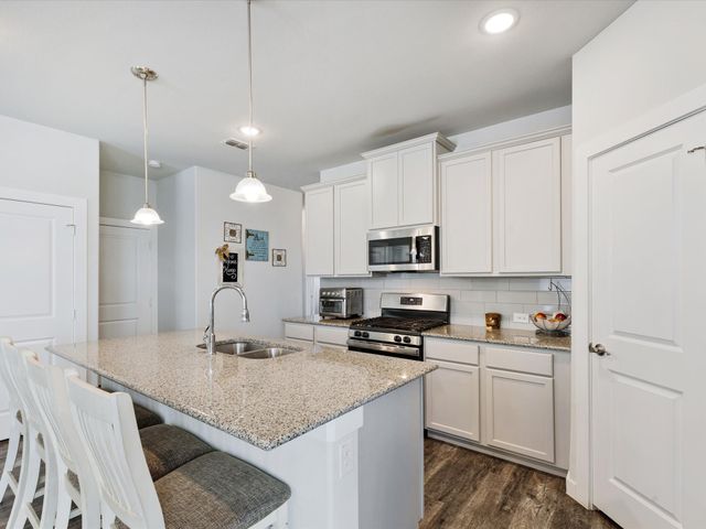 2105 Paxton Way, Denton, TX 76209