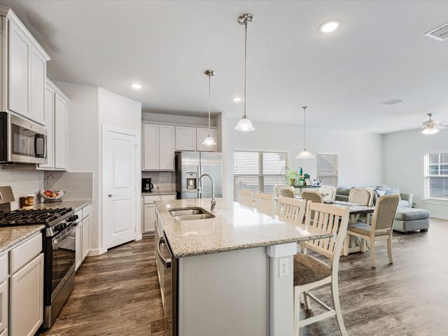 2105 Paxton Way, Denton, TX 76209