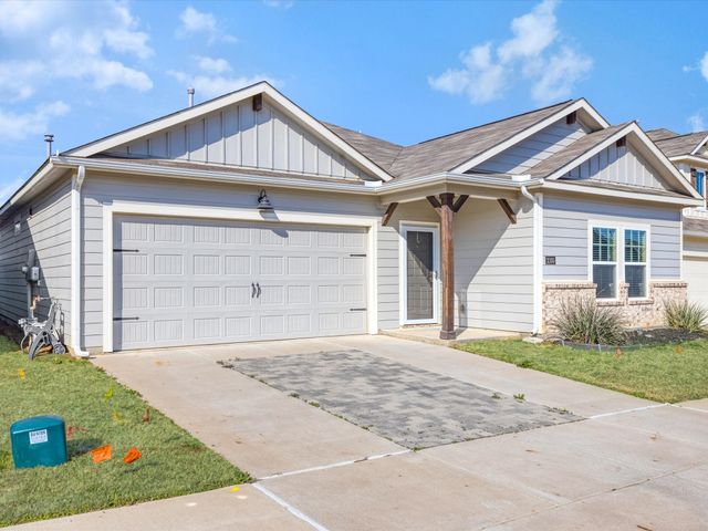 2105 Paxton Way, Denton, TX 76209