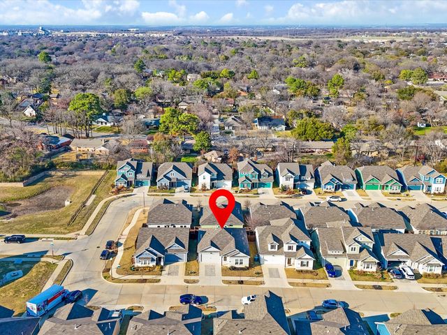 2105 Paxton Way, Denton, TX 76209