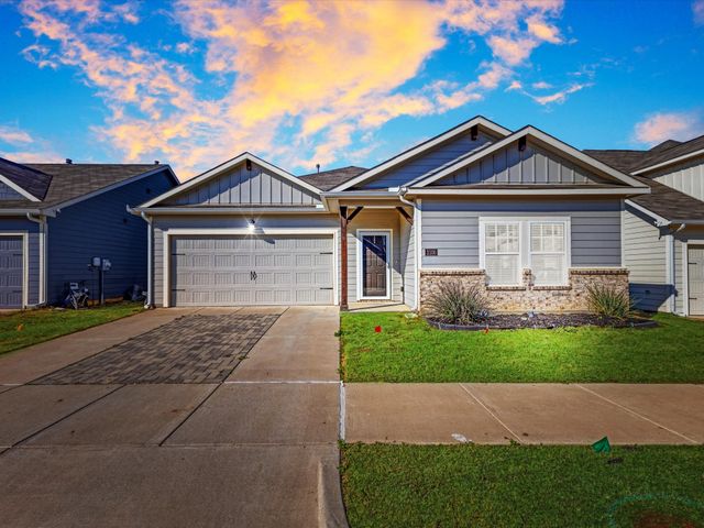 2105 Paxton Way, Denton, TX 76209
