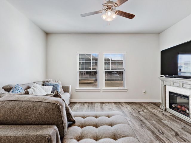 2105 Paxton Way, Denton, TX 76209