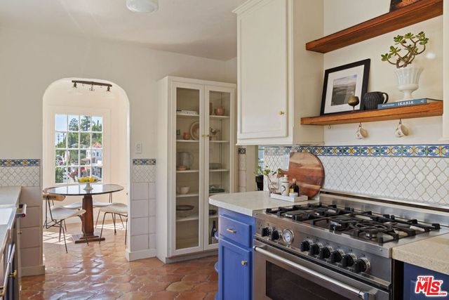 1529 Parmer Avenue, Los Angeles, CA 90026