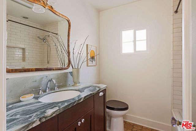 1529 Parmer Avenue, Los Angeles, CA 90026