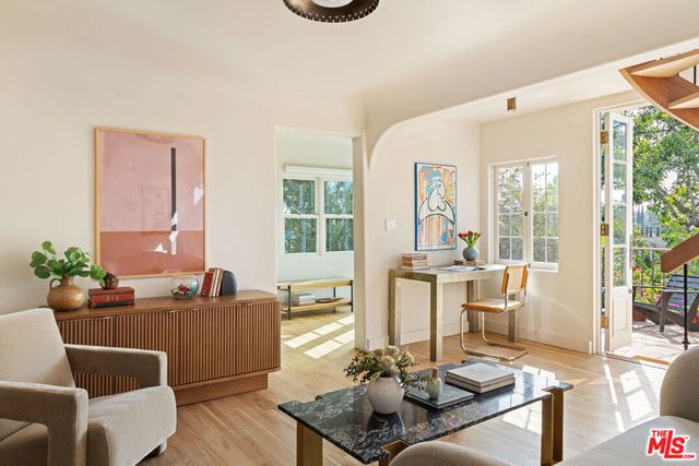 1529 Parmer Avenue, Los Angeles, CA 90026