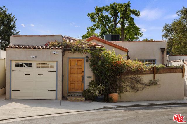 1529 Parmer Avenue, Los Angeles, CA 90026