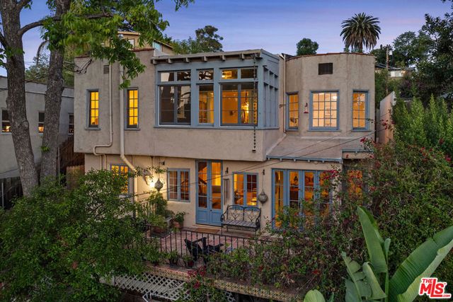 1529 Parmer Avenue, Los Angeles, CA 90026