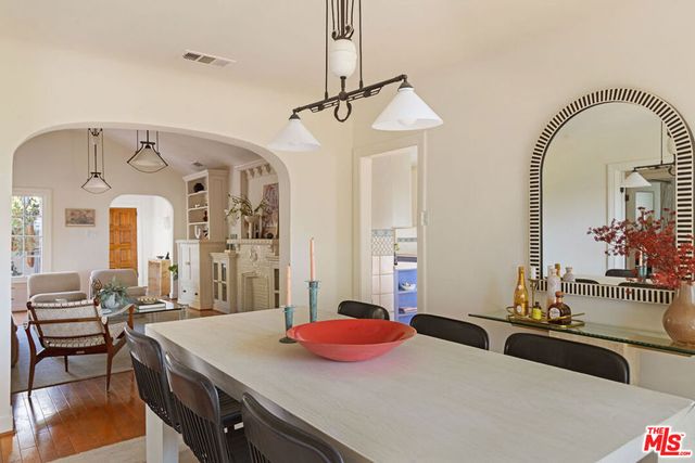 1529 Parmer Avenue, Los Angeles, CA 90026