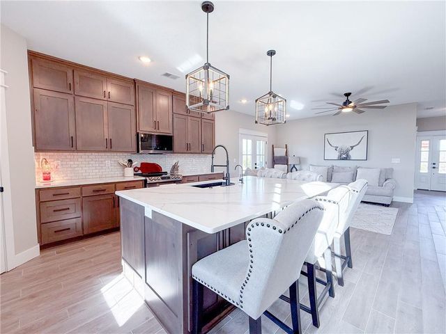 532 NW Aa Highway, Kingsville, MO 64061