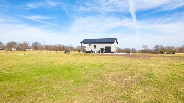 532 NW Aa Highway, Kingsville, MO 64061