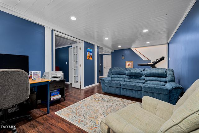 1704 Scenic Drive, Johnson City, TN 37604