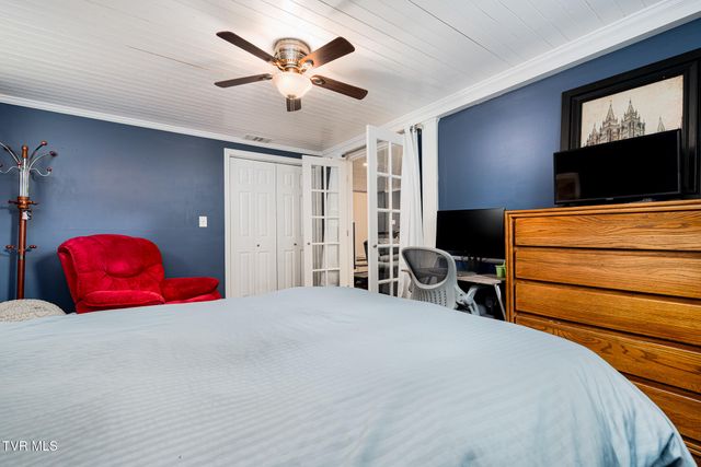 1704 Scenic Drive, Johnson City, TN 37604