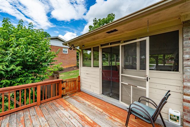 1704 Scenic Drive, Johnson City, TN 37604