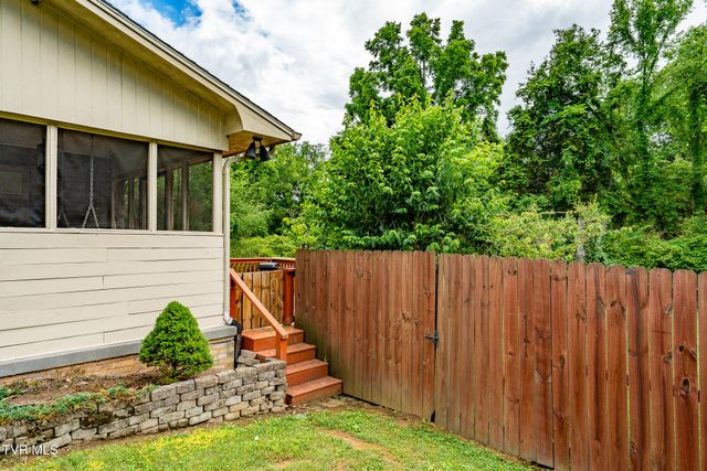 1704 Scenic Drive, Johnson City, TN 37604