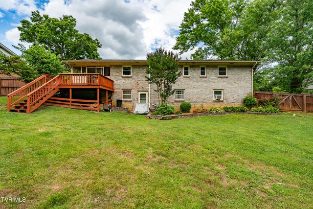 1704 Scenic Drive, Johnson City, TN 37604