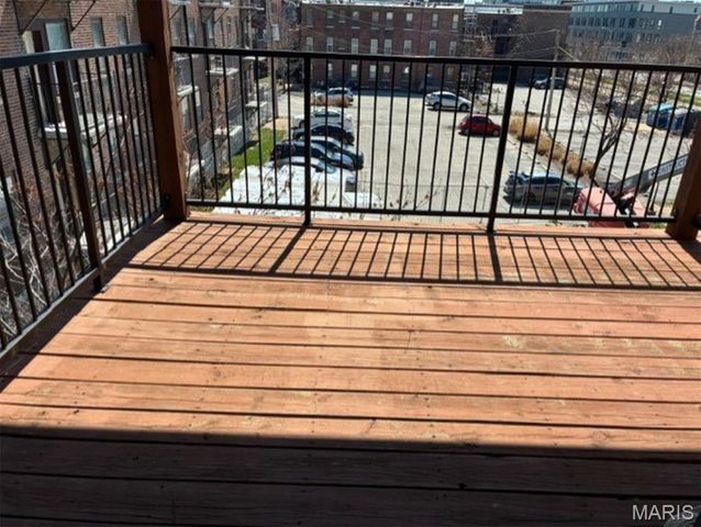 5696 Kingsbury Avenue 302, St Louis, MO 63112