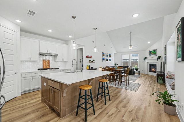 2012 Dappled Grey Avenue, Aubrey, TX 76227