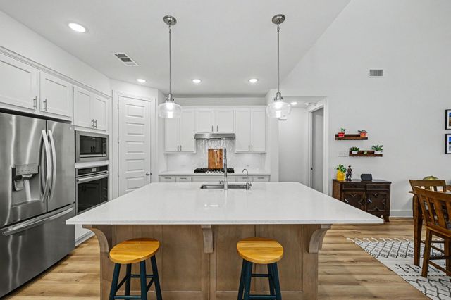 2012 Dappled Grey Avenue, Aubrey, TX 76227