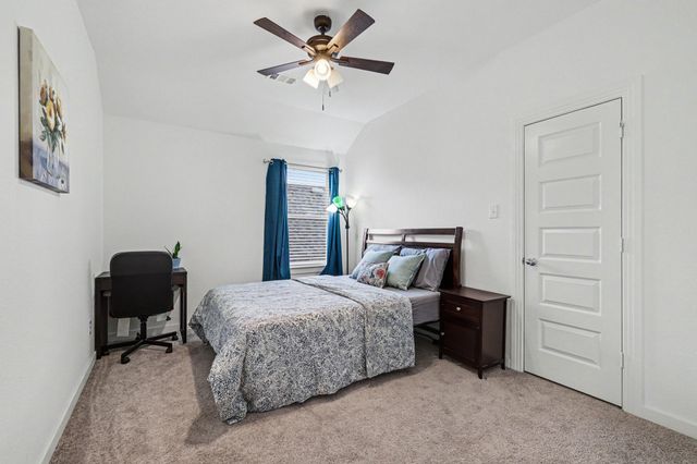 2012 Dappled Grey Avenue, Aubrey, TX 76227