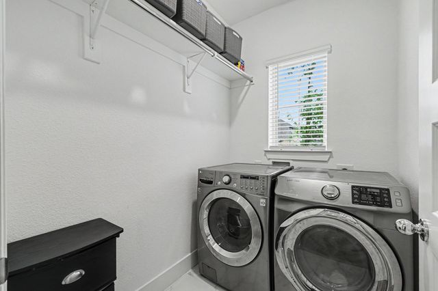 2012 Dappled Grey Avenue, Aubrey, TX 76227