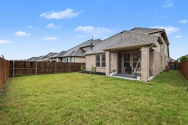 2012 Dappled Grey Avenue, Aubrey, TX 76227