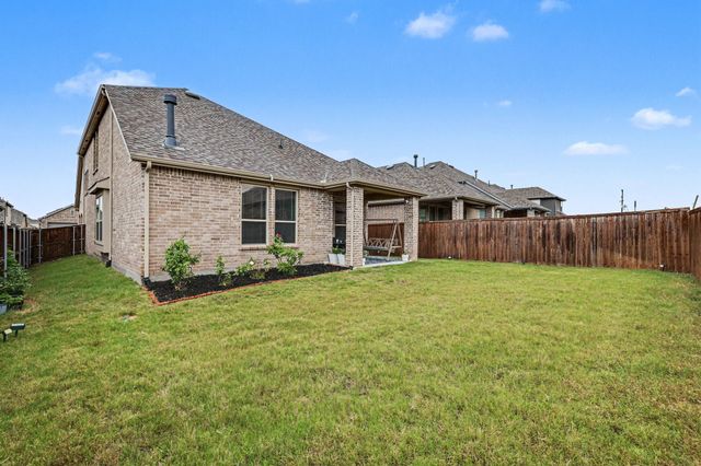 2012 Dappled Grey Avenue, Aubrey, TX 76227