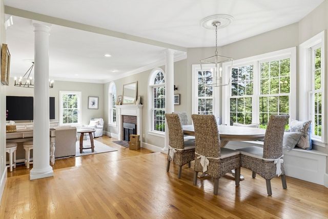 11 Tappan Way, Lynnfield, MA 01940