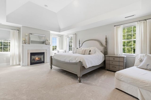 11 Tappan Way, Lynnfield, MA 01940